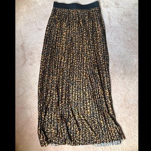 ONLY long pleated leopard skirt. Sz S NWT